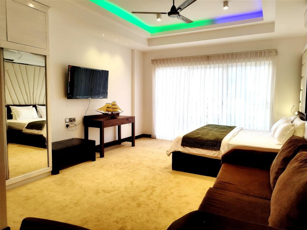 Ocean Breeze Condo By Lake Infinity ネゴンボ エクステリア 写真