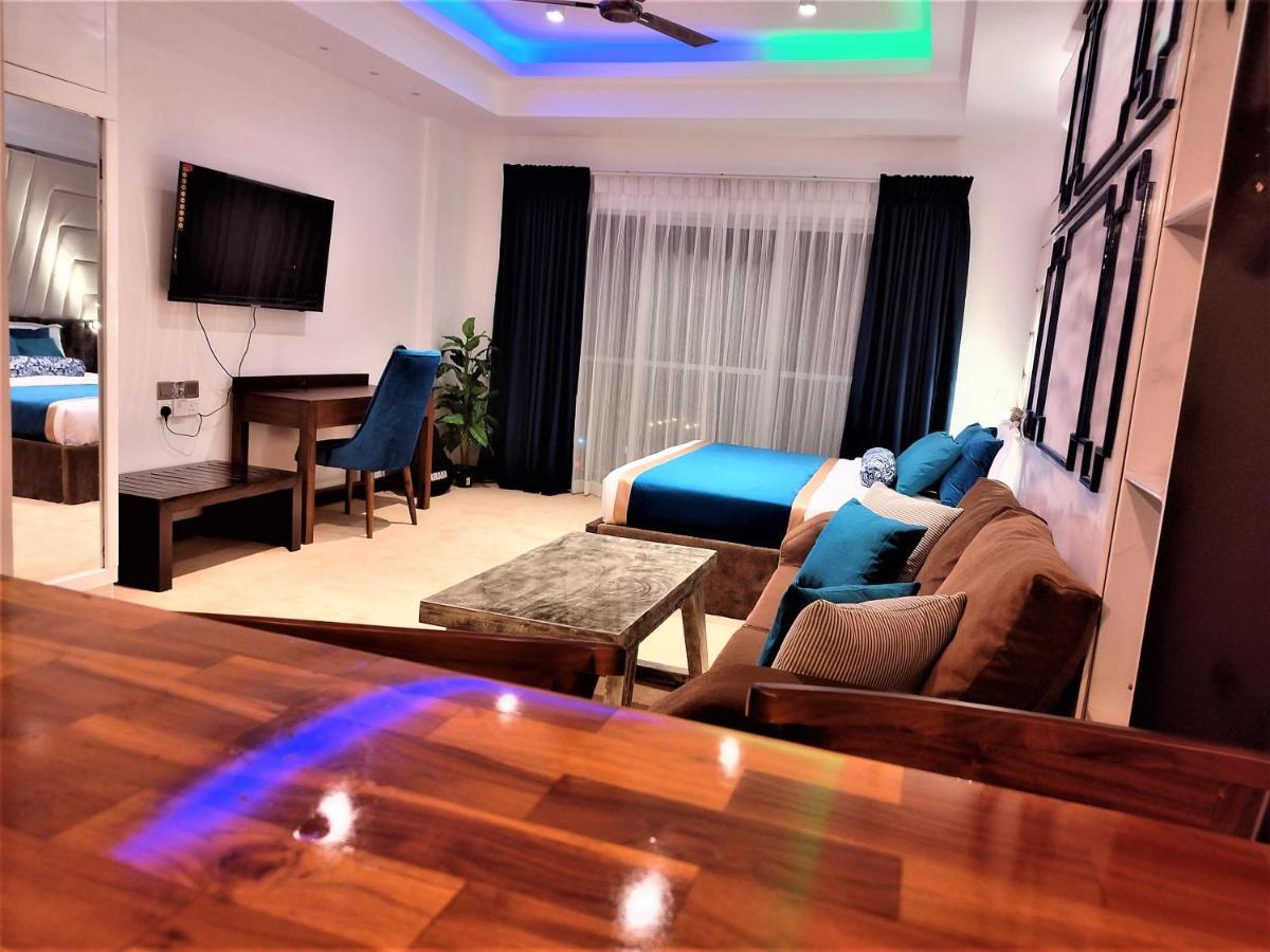 Ocean Breeze Condo By Lake Infinity ネゴンボ エクステリア 写真